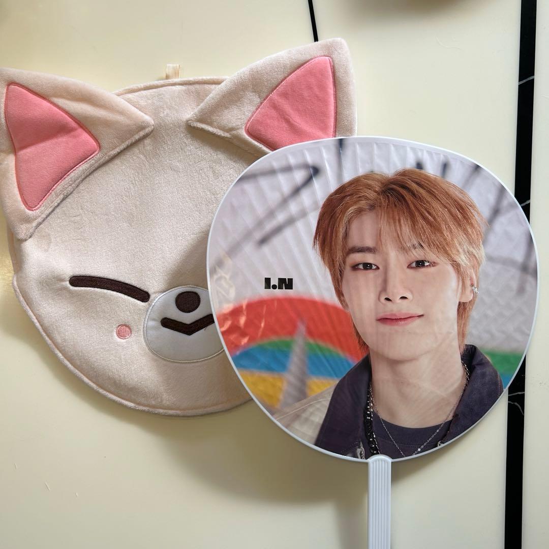 straykids アイエン うちわ うちわカバー - メルカリ