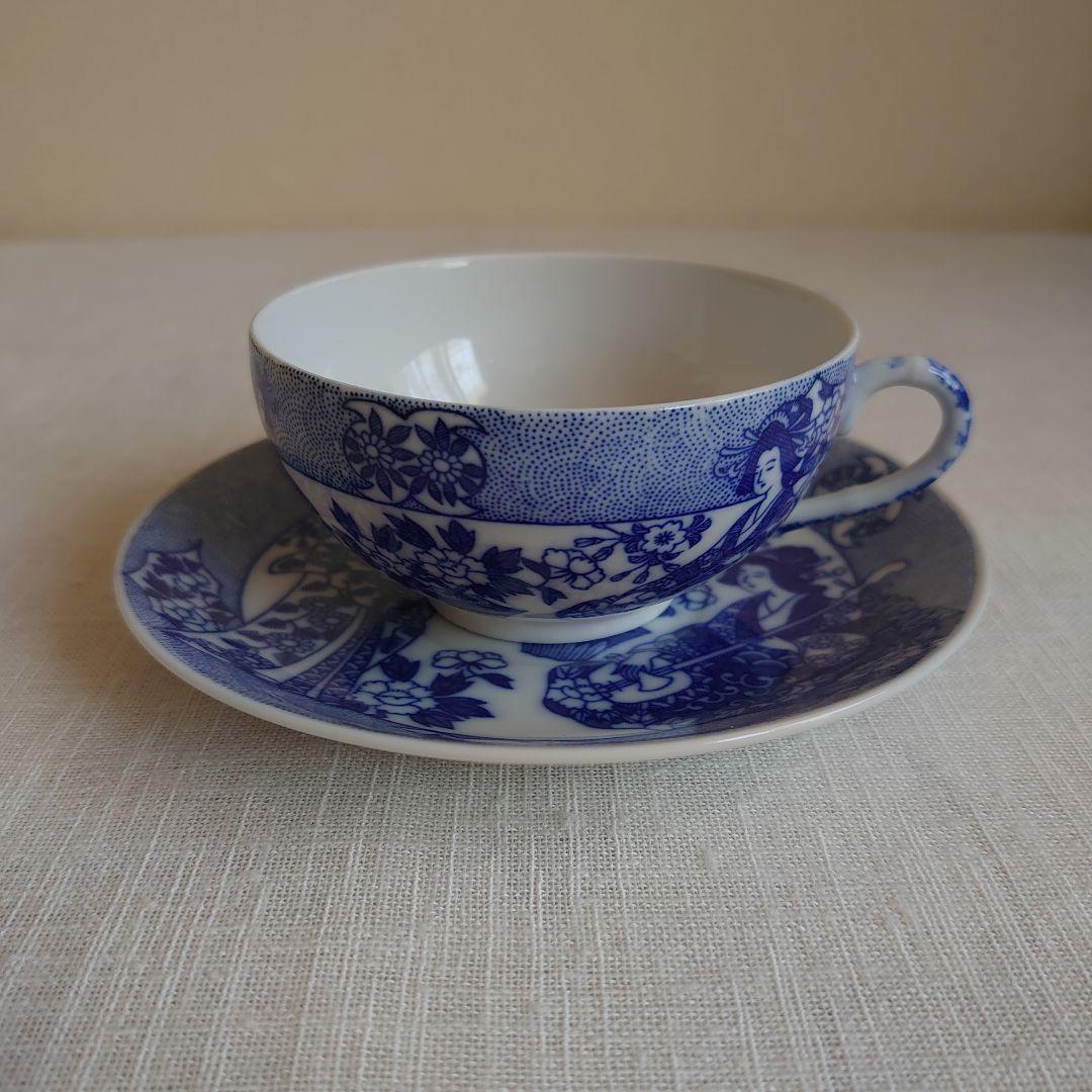 エッグシェル 透かし 金魚 芸者 カップ&ソーサー 2客 - メルカリ