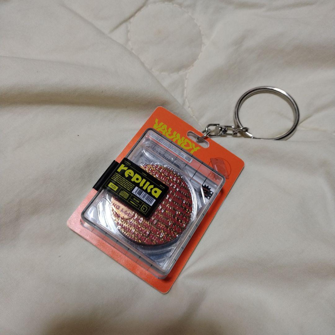 バウンディ vaundy キーホルダー キーチェーン replica - メルカリ