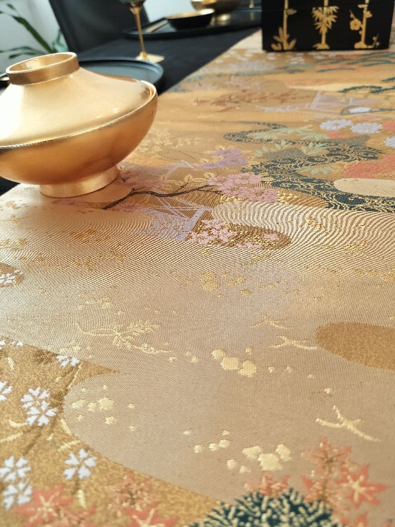 A846☆逸品‼️豪華刺繍‼️正絹テーブルランナー2m10cm