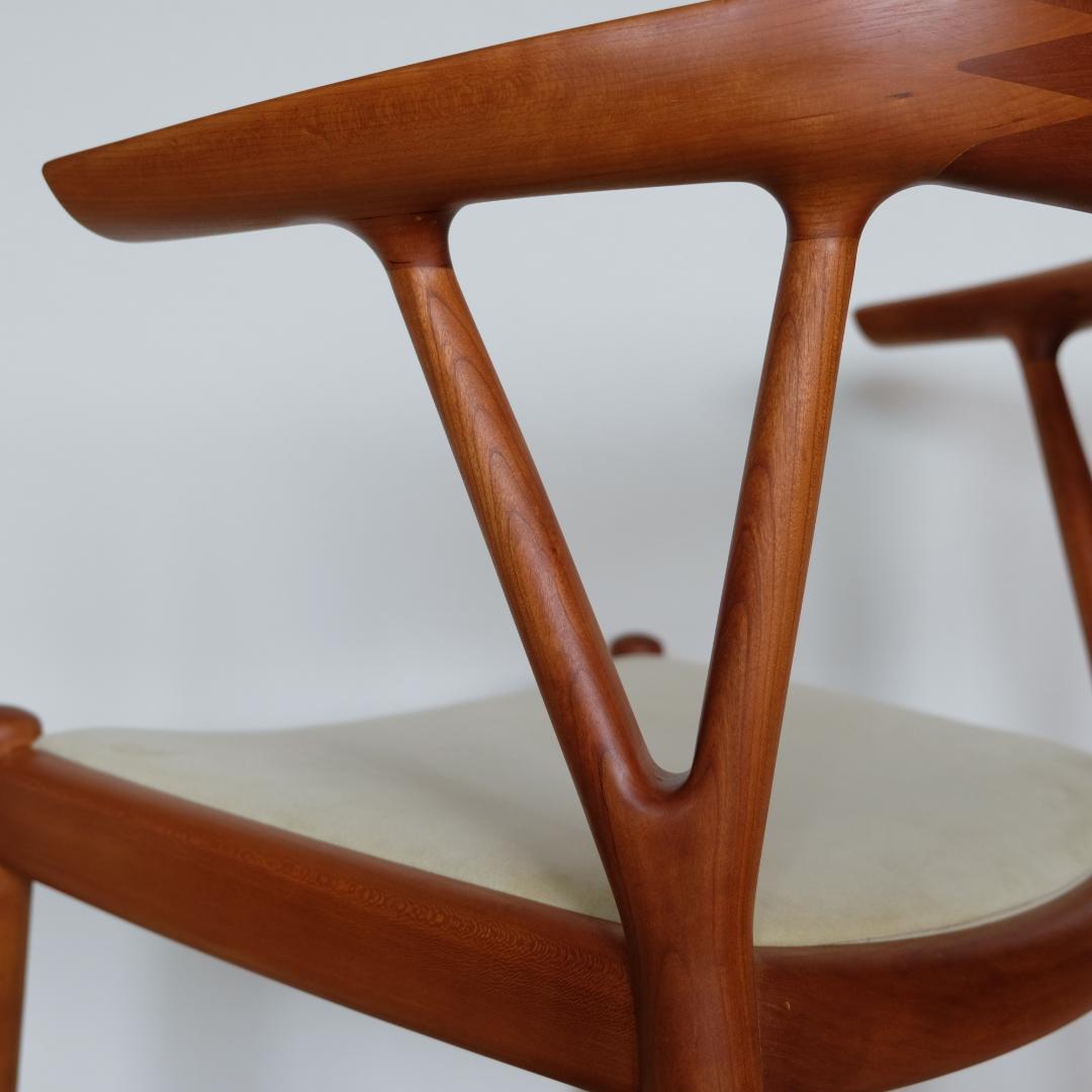 k*2様 【美品｜メンテ済み】Vチェア 家具蔵（KAGURA） チェリー材②