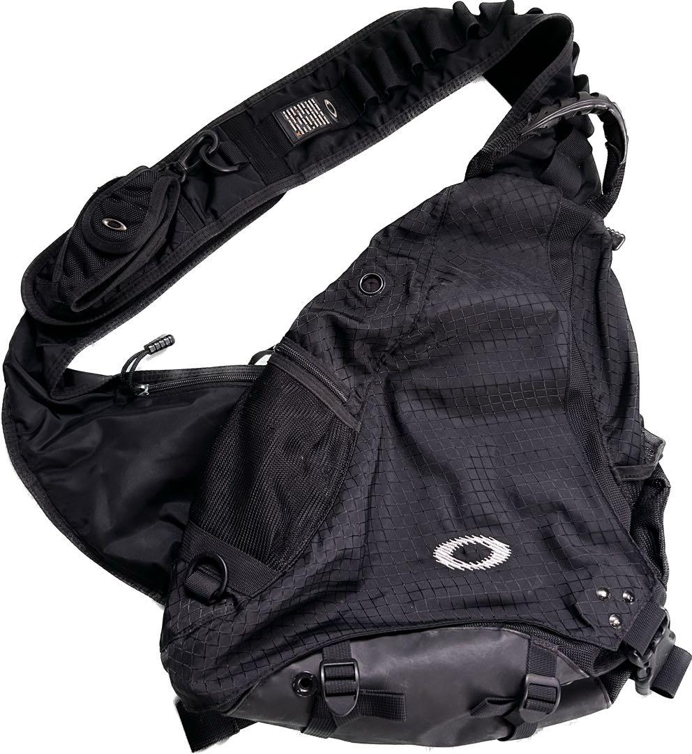 90s 00s OAKLEY オークリー ショルダーバッグ テックバック - メルカリ