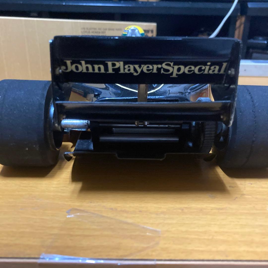 ロータス97-98位です、シャーシ付けます、(元はロータス99Tのカウル