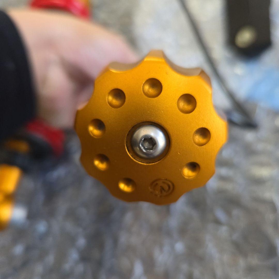 z900rs OHLINSリアサス 赤/金 オーバーホール済（アルマイト加工