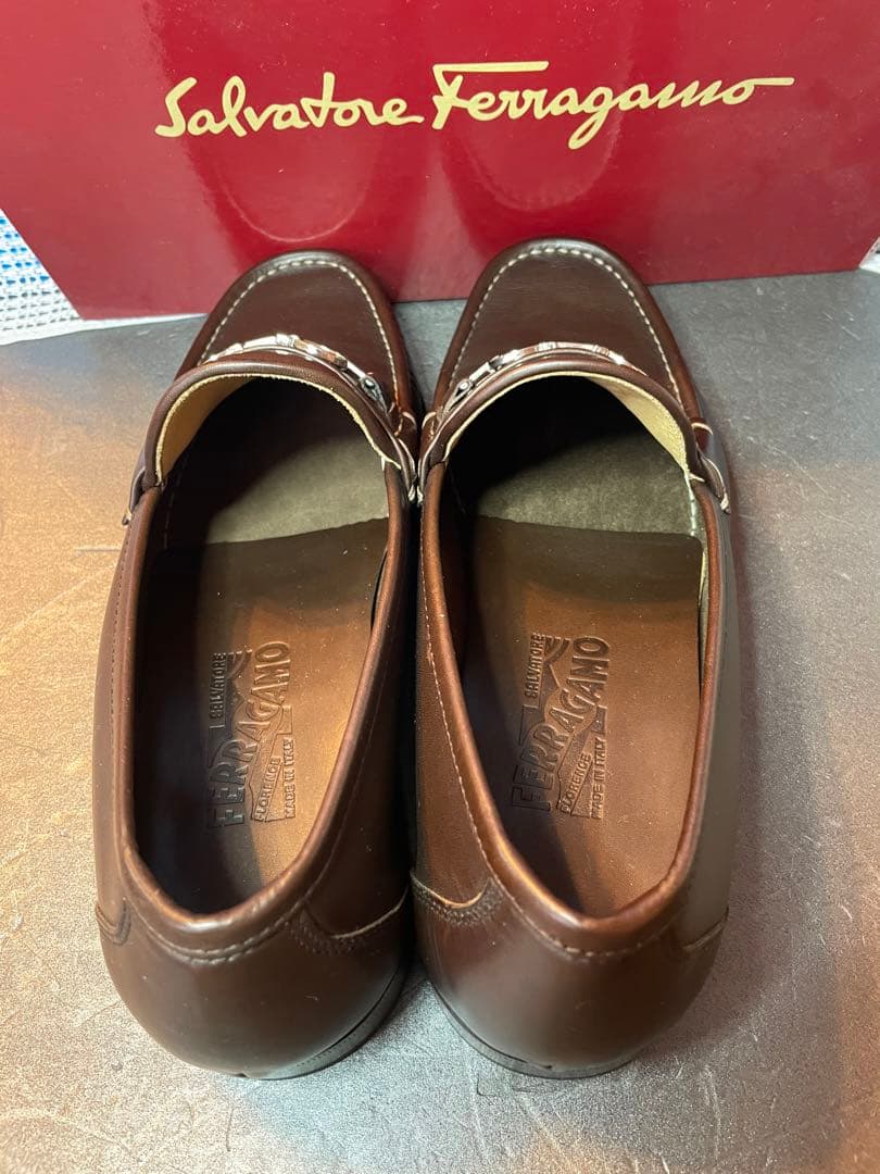 フェラガモ 未使用 8 1/2EEE SONIC ガンチーニ メンズ ローファー
