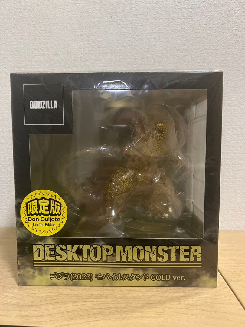ゴジラ (2023) モバイルスタンド GOLD ver. ドン・キホーテ限定 な*ん様 【ドンキ・ホーテ限定】ゴジラ (2023) モバイルスタンド GOLD