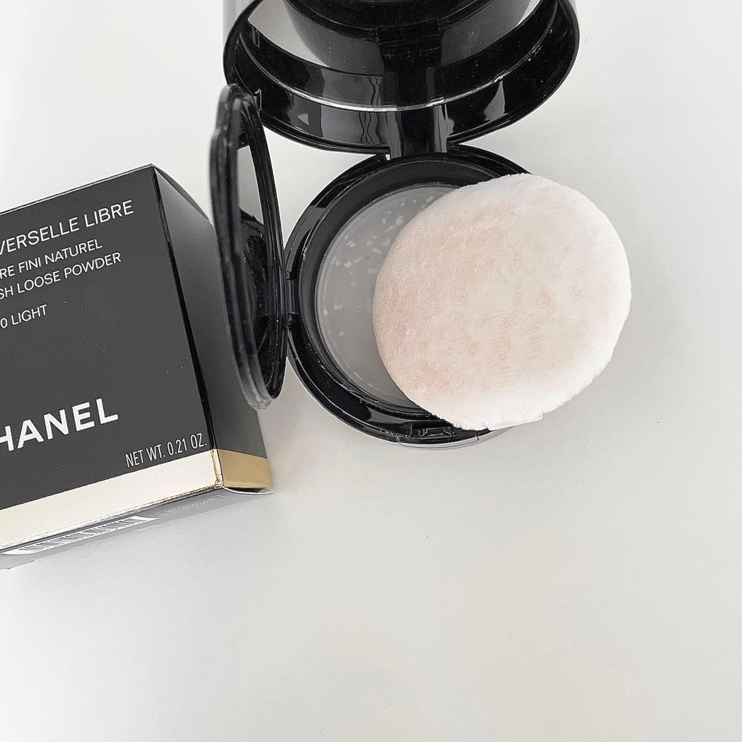 CHANEL プードゥル ユニヴェルセル リーブル オン ザ ゴー 10 ライト