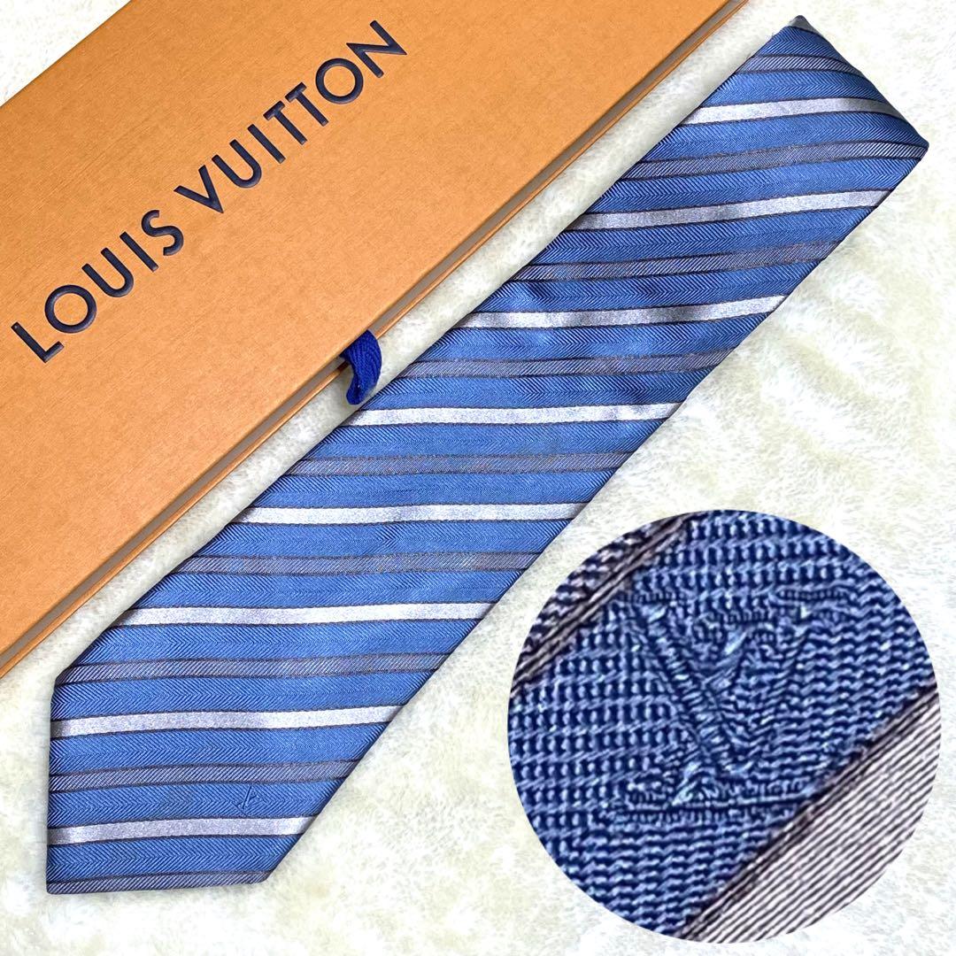 未使用級✨ルイヴィトン ストライプ レジメンタル LVロゴ 水色 ライト