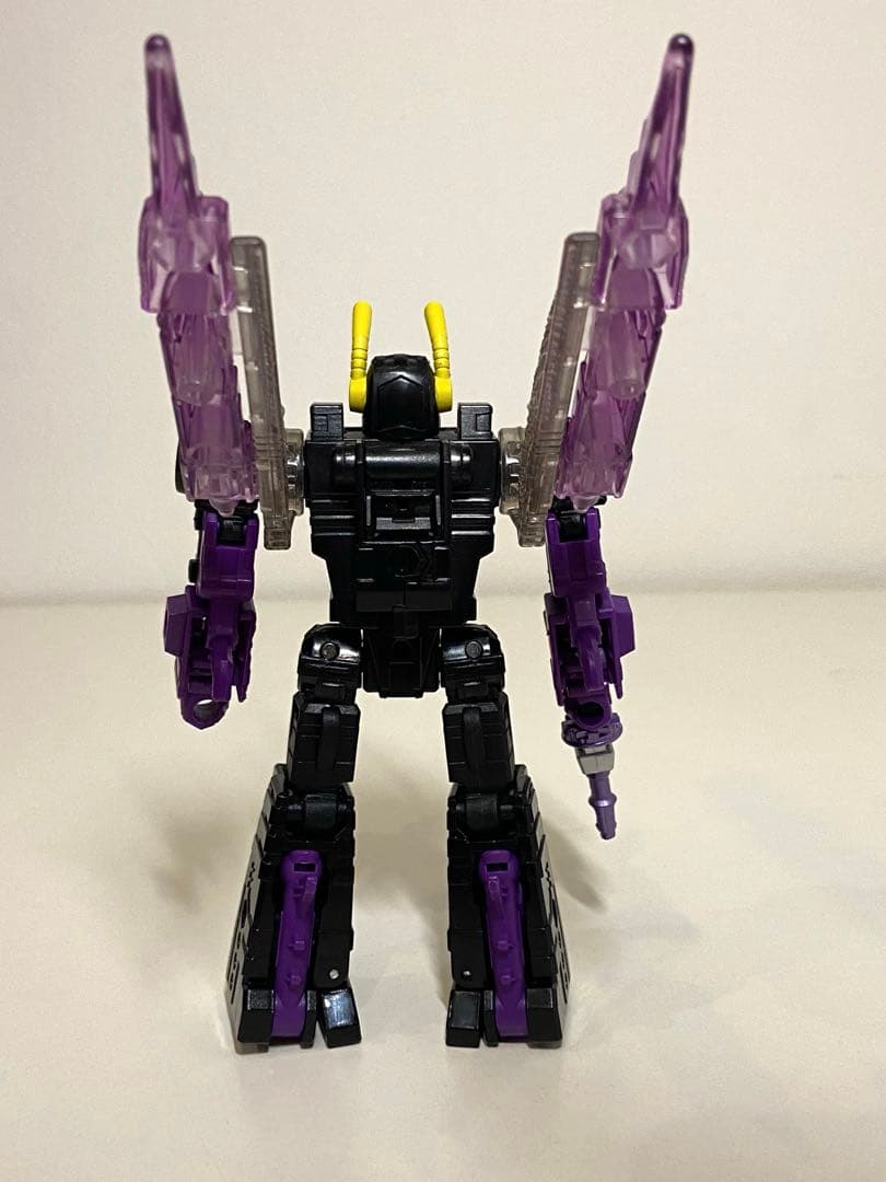 インセクトロン3体セット トランスフォーマーレガシー - メルカリ