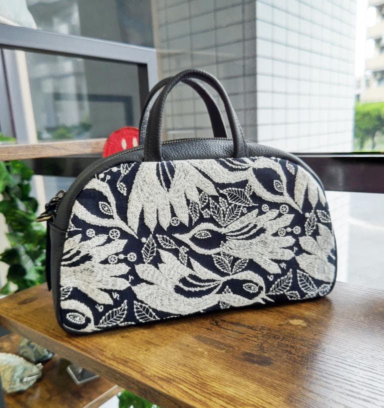 希少 ミナペルホネン ミニバッグ カーニバル