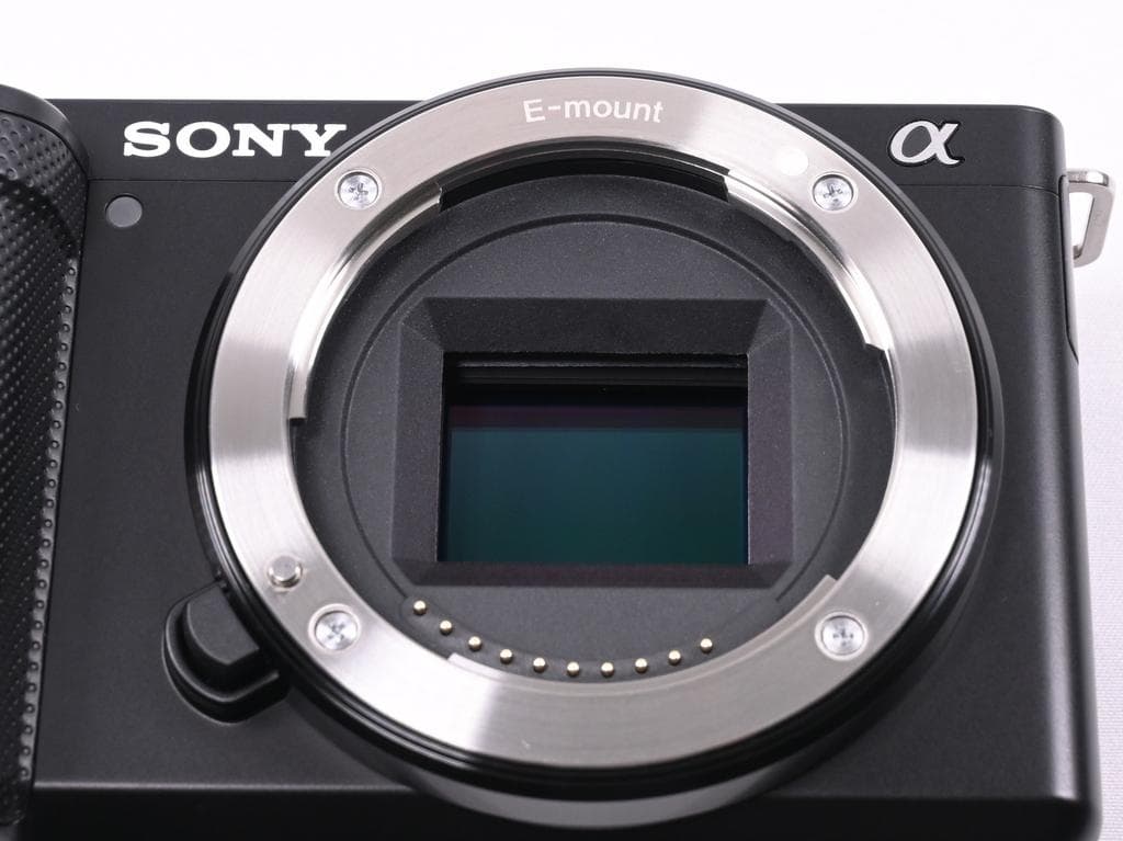 【ほぼ新品】 ソニー VLOGCAM ZV-E10 レンズキット 《SC数31》