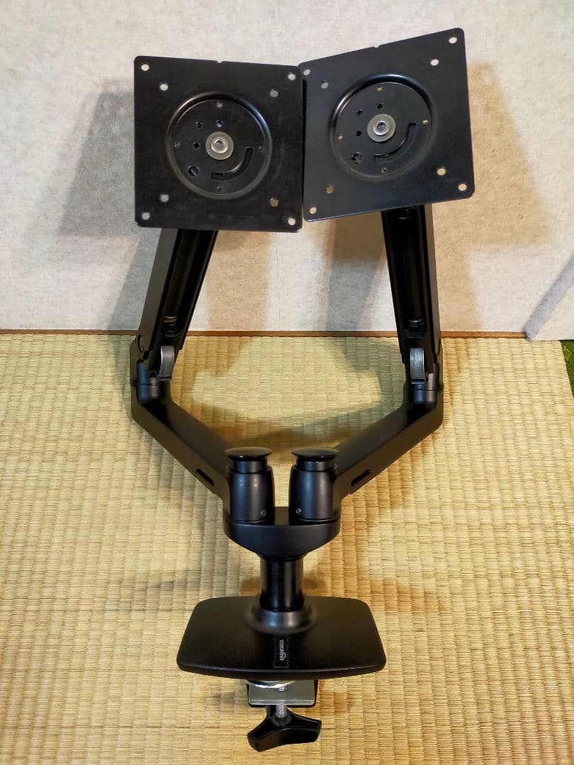 Amazonbasicデュアルモニターアーム エルゴトロン エルゴトロンとの違い】Amazonベーシック（アマゾンベーシック