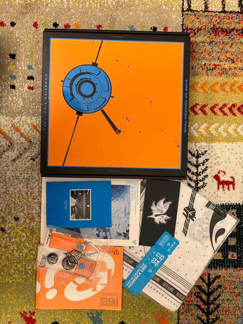 BUMP OF CHICKEN TOUR ホームシック衛星2024 初回限定盤 BUMP OF CHICKEN「ホームシック衛星2024」グッズ＆ブックレット4冊付き