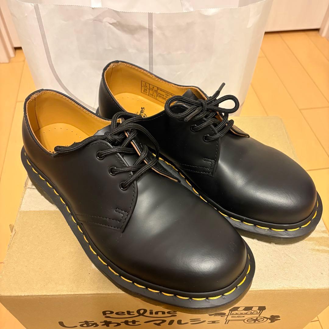 ドクターマーチン　24センチ　ローファー　美品　3ホール 中古】dr.martens(ドクターマーチン)レディースメンズ3ホール【UK6