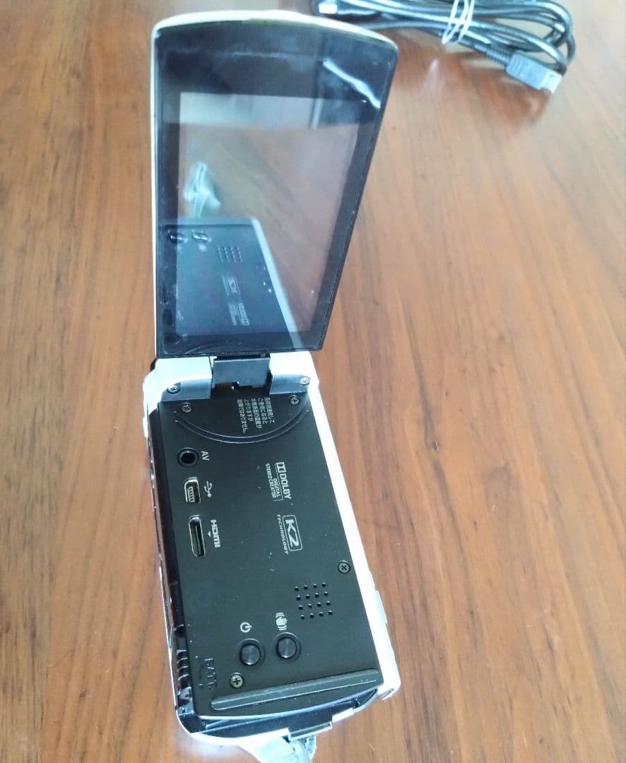 ジャンク品】JVC Everio ビデオカメラ GZ-E565 ホワイト - メルカリ