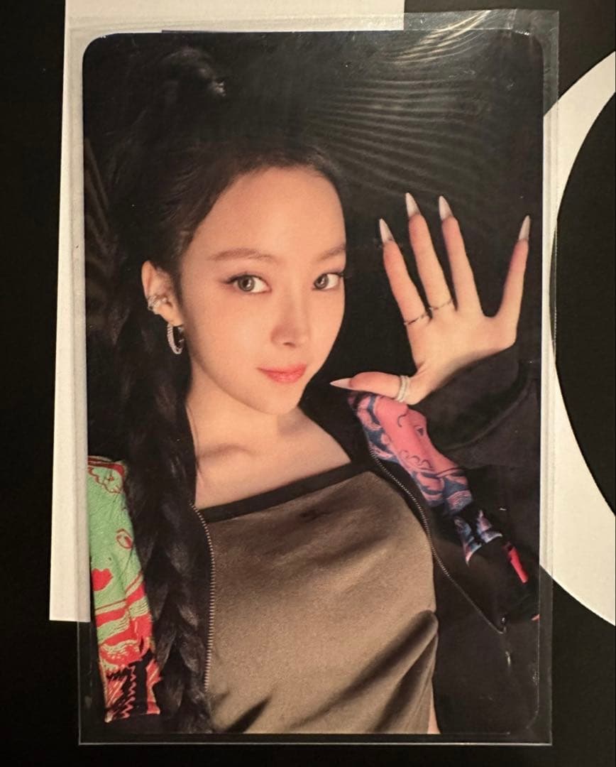 MEOVV ナリン Hands up サノク 事前収録 限定 トレカ 1 - メルカリ