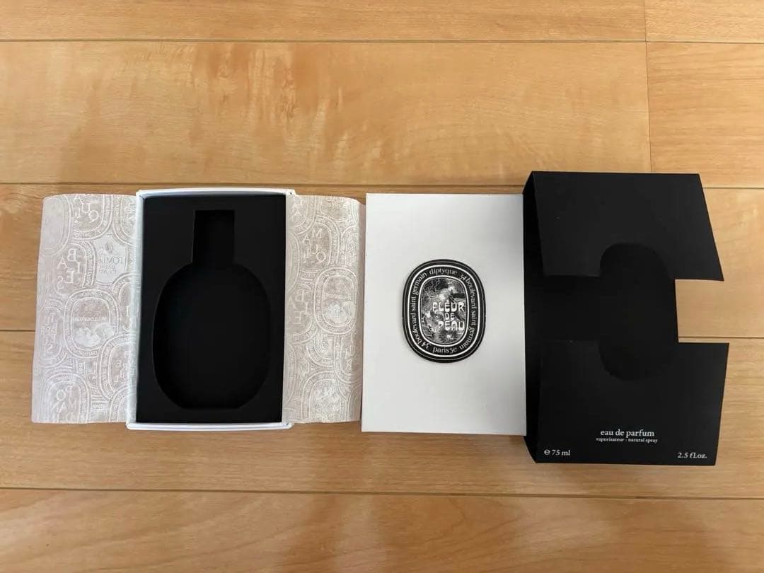 diptyque Fleur de Peau 75ml 香水 箱のみ - メルカリ