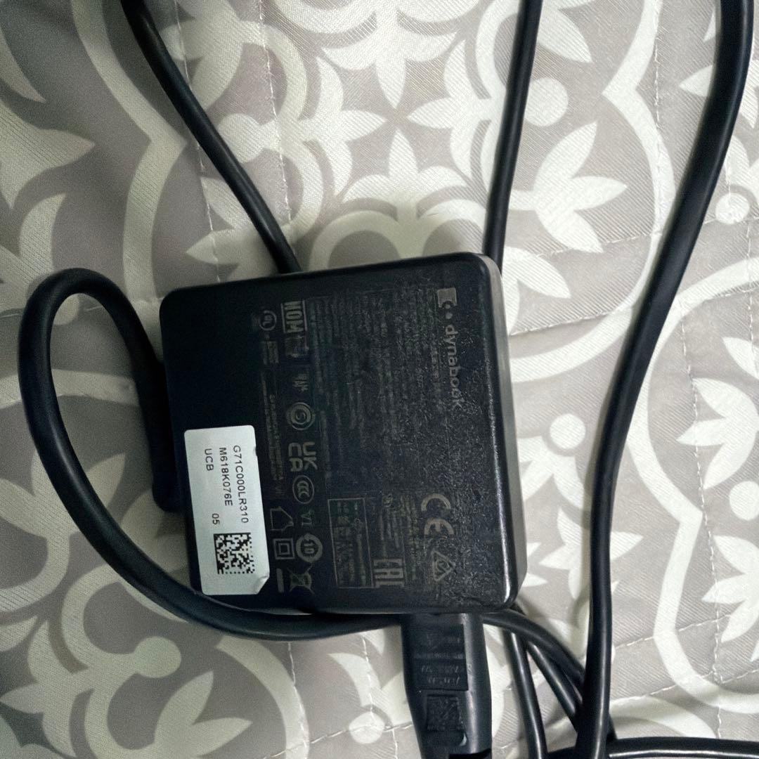 ジャンク】dynabook P1V8UPBB 画面に傷多数、動作に問題なし