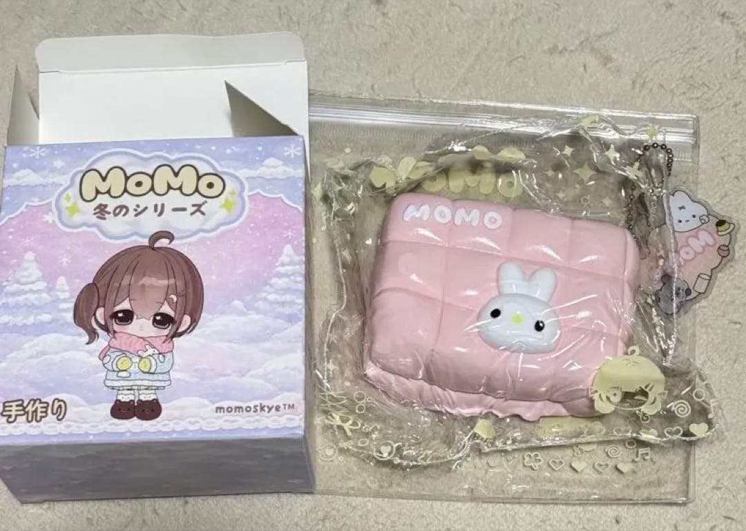 K*˚様 MOMO スクイーズ 冬のシリーズ うさぎブランケット - メルカリ