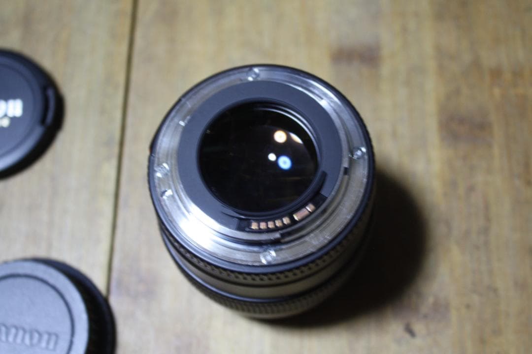 キャノン LENS EF 85㎜F1.8 フード、前後キャップ付き 並品