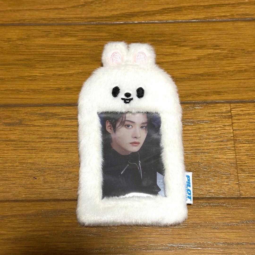 スキズ リノ straykids PILOT リービット トレカケース トレカ - メルカリ