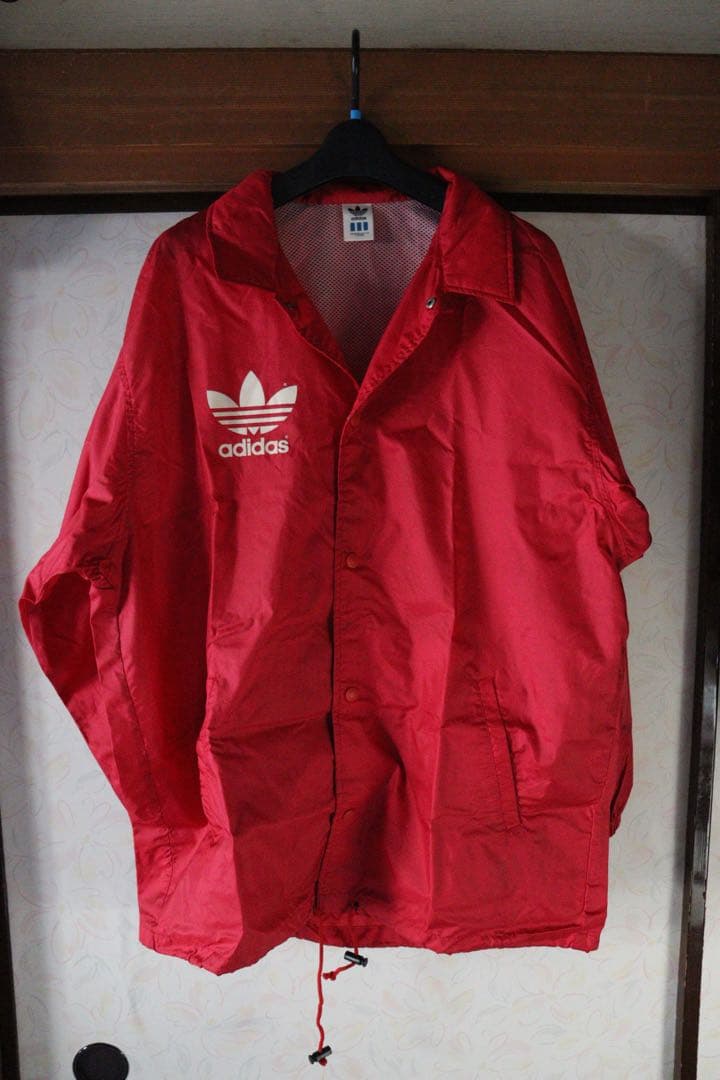 adidas 赤 ナイロンジャケット - メルカリ