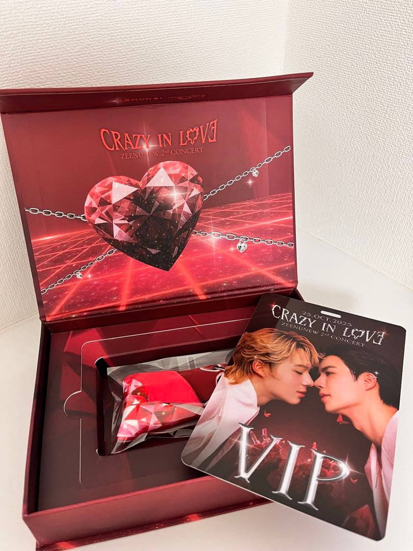 ZeeNuNew 2nd Concert Crazy In Love 特典 - メルカリ