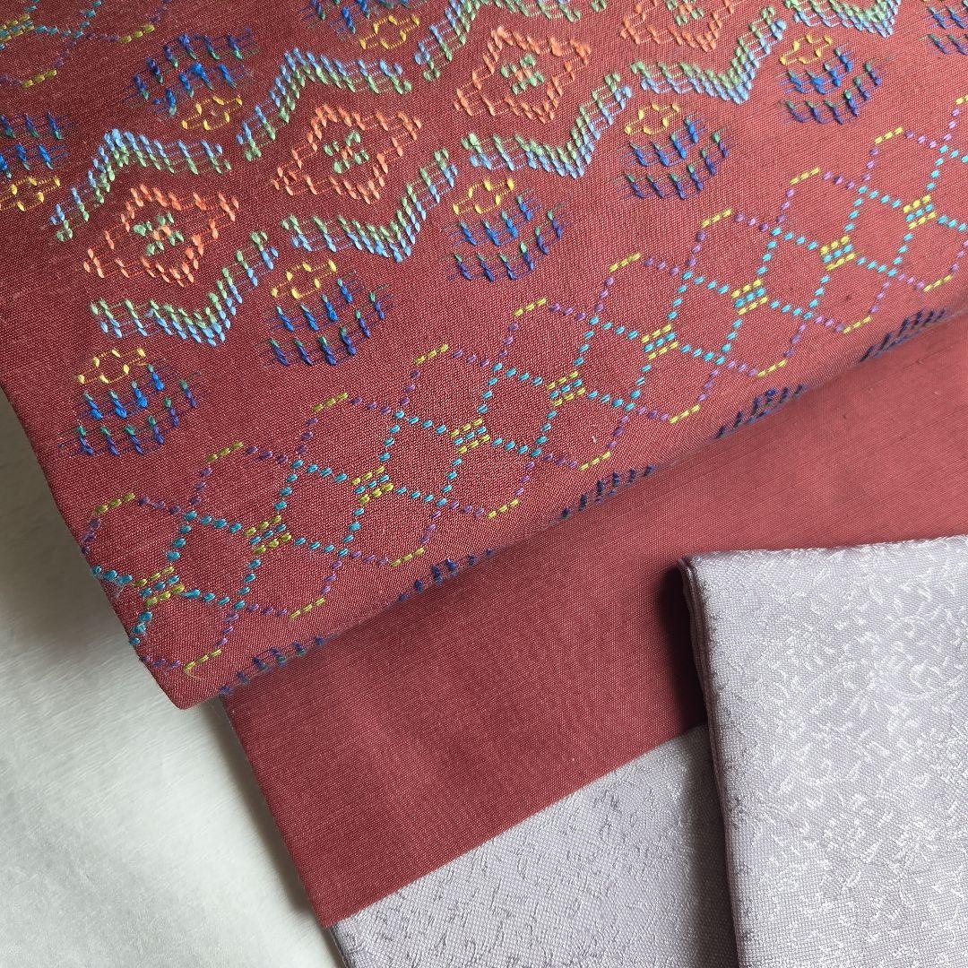 作家物 品のあるシルバーグレー 地紋が美しい雪輪柄の江戸小紋 - メルカリ