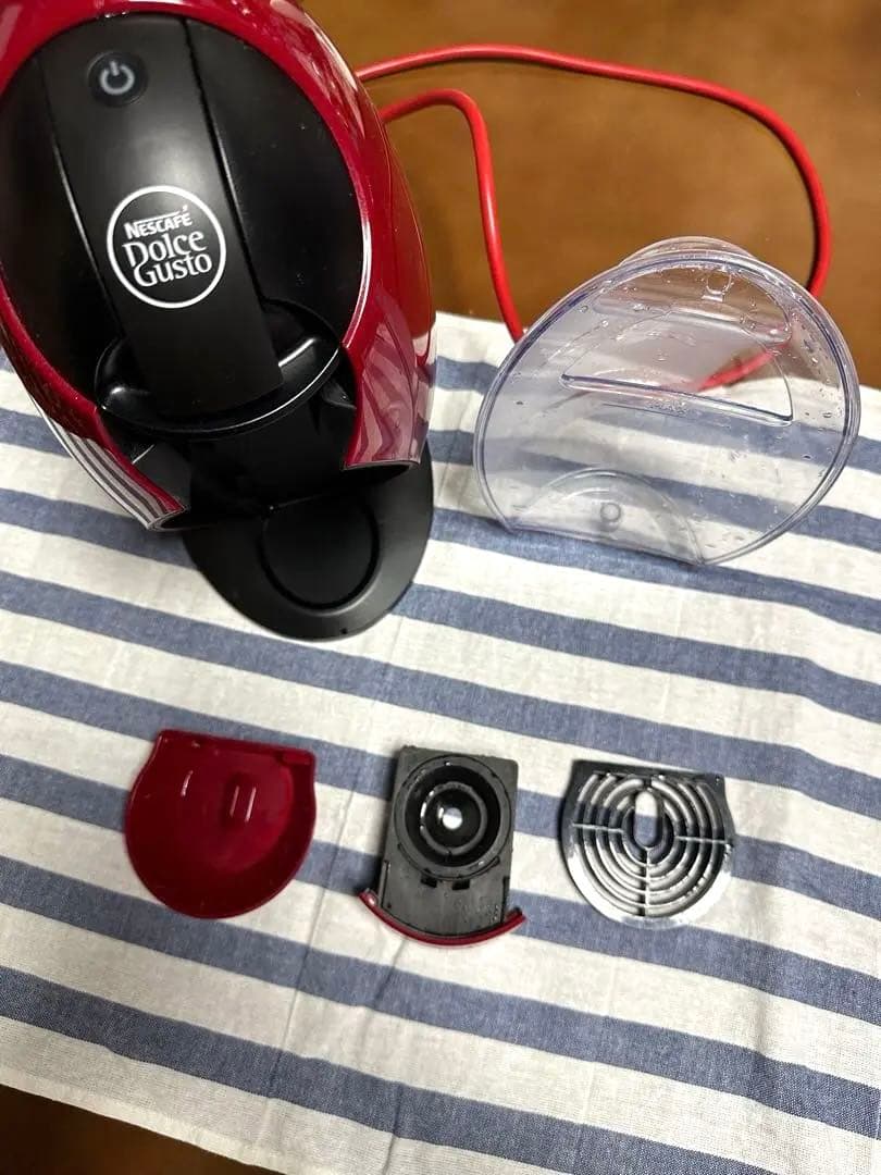 ネスカフェ Dolce Gusto コーヒーメーカー 赤 - メルカリ