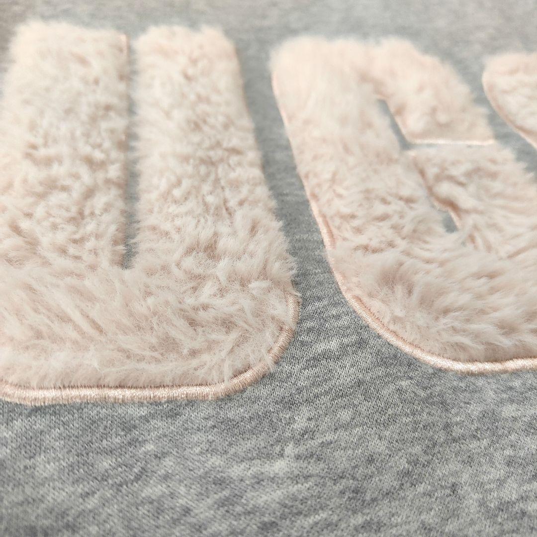 UGG スウェット グレー ピンクロゴ Mサイズ トレーナー アグ - メルカリ