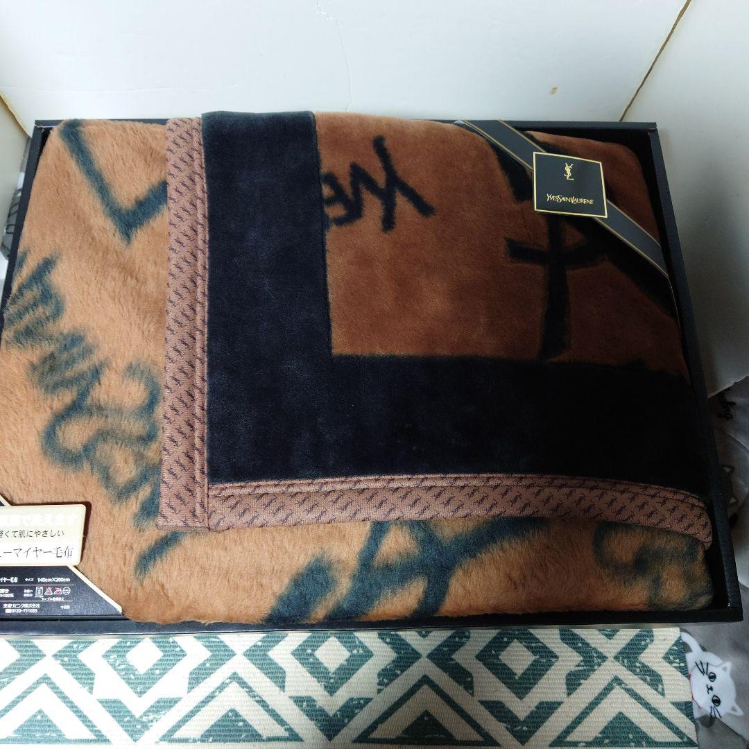 イヴサンローラン マイヤー毛布 SAINT LAURENT - 【未使用】イブ・サンローラン ニューマイヤー毛布の