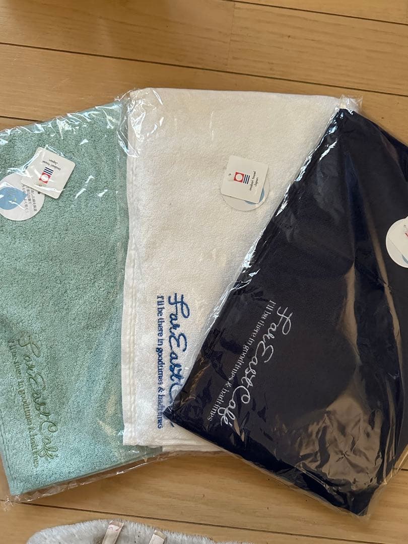 小田和正さん　far east cafe グッズ　今治フェイスタオル② 小田和正さんFAR EAST CAFE 今治織大きめハンドタオル3枚組新品未開封