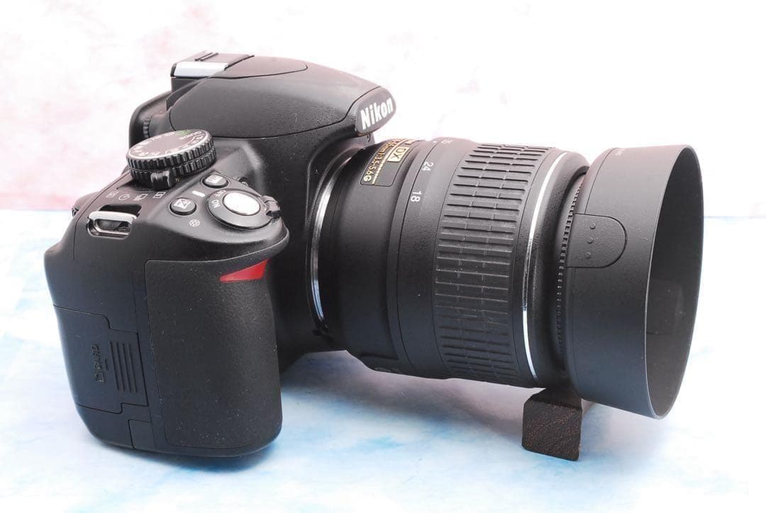 Nikon D3100☆初心者向け☆手ぶれ補正レンズ付☆一眼レフカメラ - メルカリ