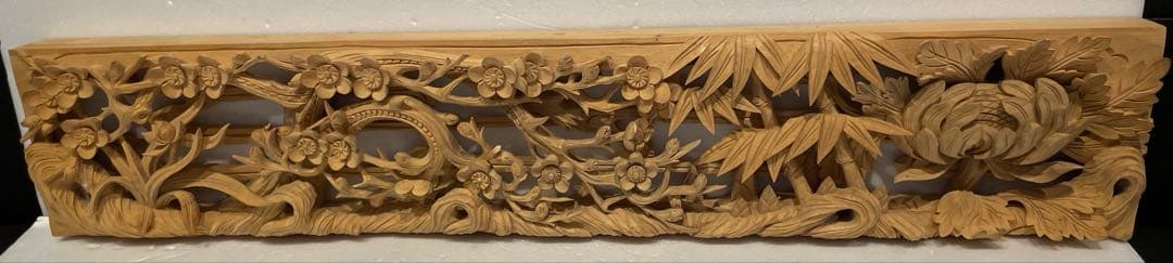 欄間　桜　菊　飾り　置物　住まい　美術品　アンティーク　コレクション 扇枠に椿と蓮と菊が描かれた華やかな彫刻欄間 E9959a 在庫1枚 – 古福庵