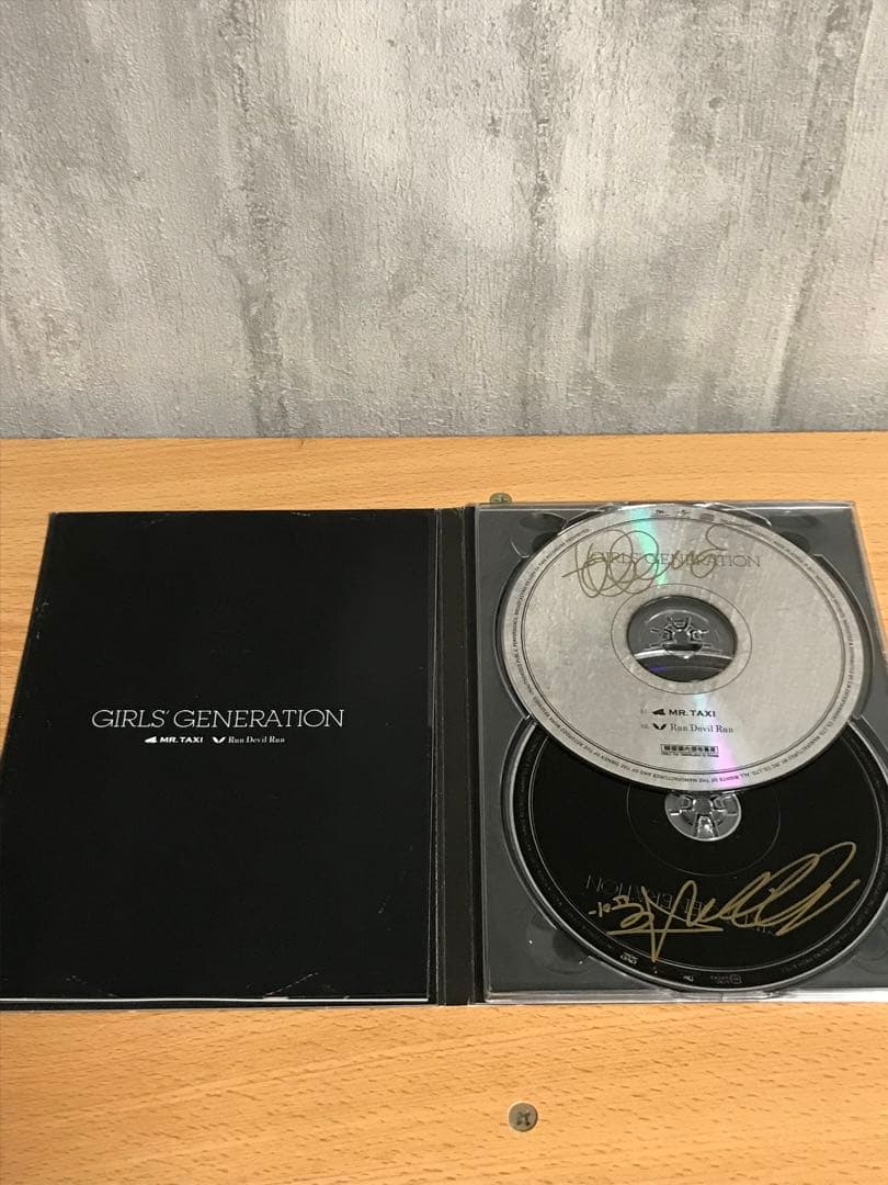少女時代 MR.TAXI/Run Devil Run サイン入りCD - メルカリ