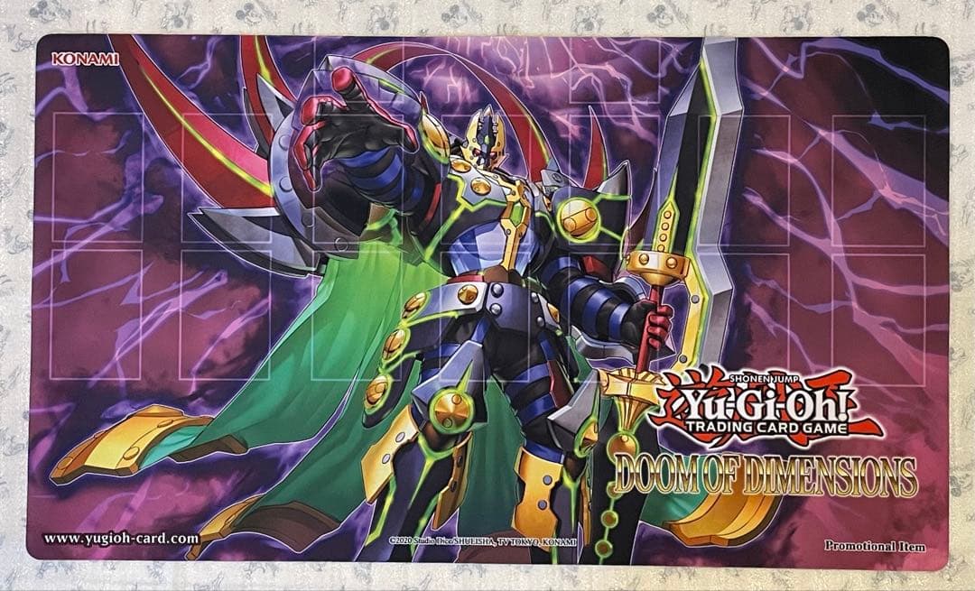 海外限定 DDDD偉次元王アーク・クライシス プレイマット 遊戯王 - メルカリ