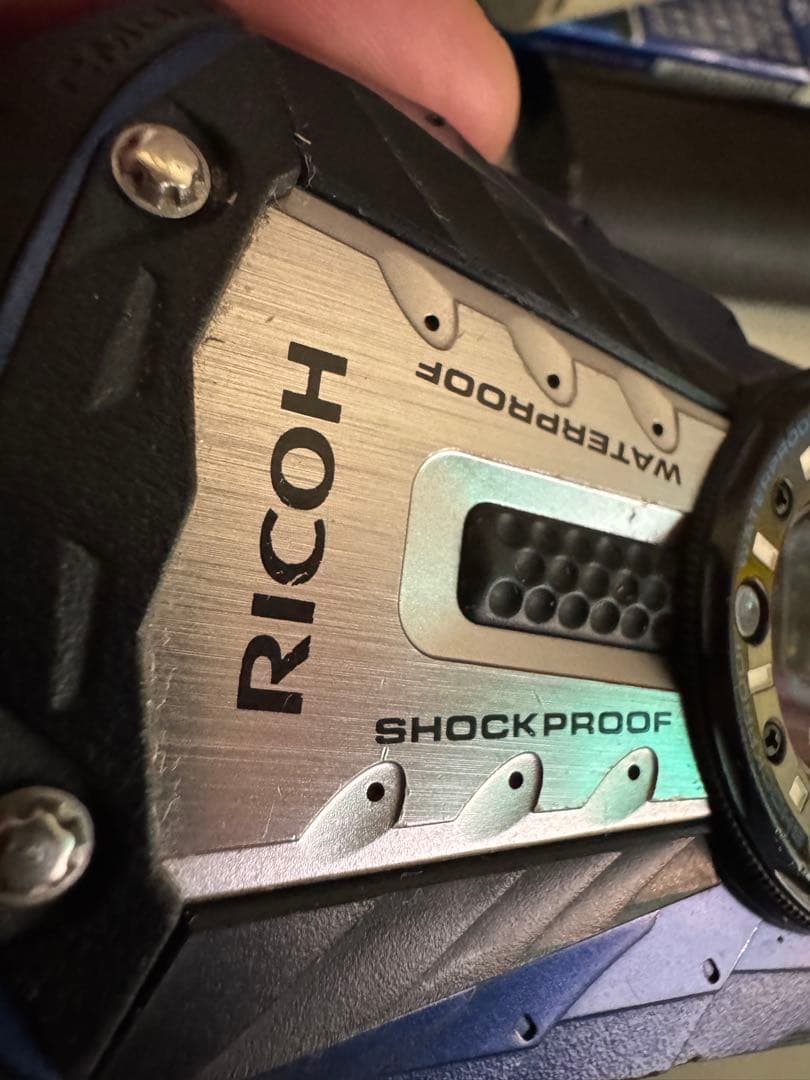 RICOH WG-40w 青 訳有りジャンク 外装美品 - メルカリ