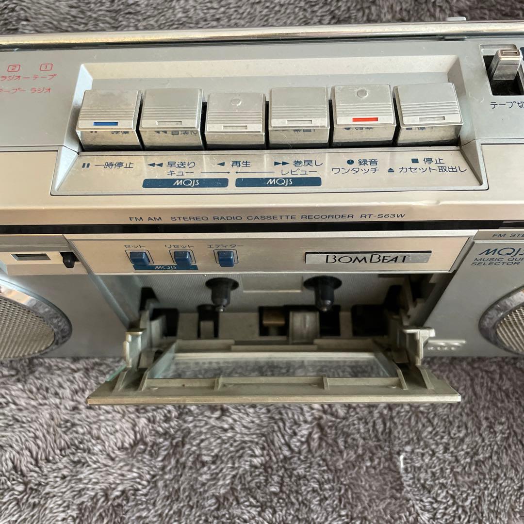 稀少 ジャンク品］東芝 BOMBEAT RT-S63W ステレオラジオカセット