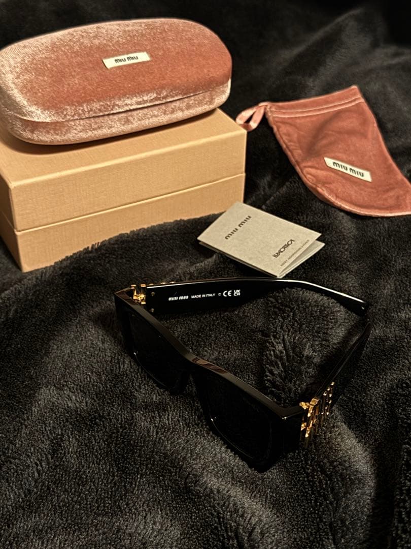 (値下)ミュウミュウ ブラック キャットアイ サングラス miu miu（ミュウミュウ） サングラス 「miumiu/ミュウミュウ」キャット