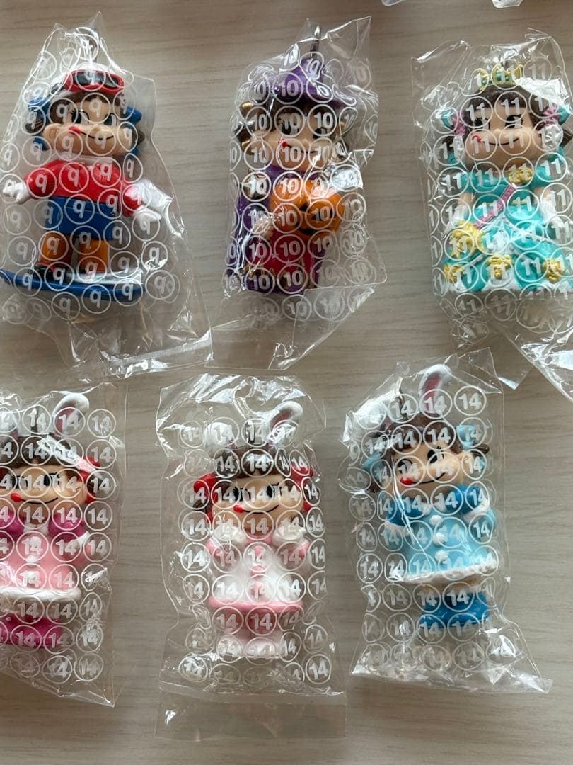 ミニミニペコちゃん 第二弾 ハッピー記念日 16個 未開封 フル