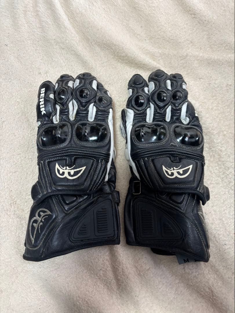 ベリック] LS1-9126-BK MFJ公認 レーシングスーツ おまけ付き - メルカリ