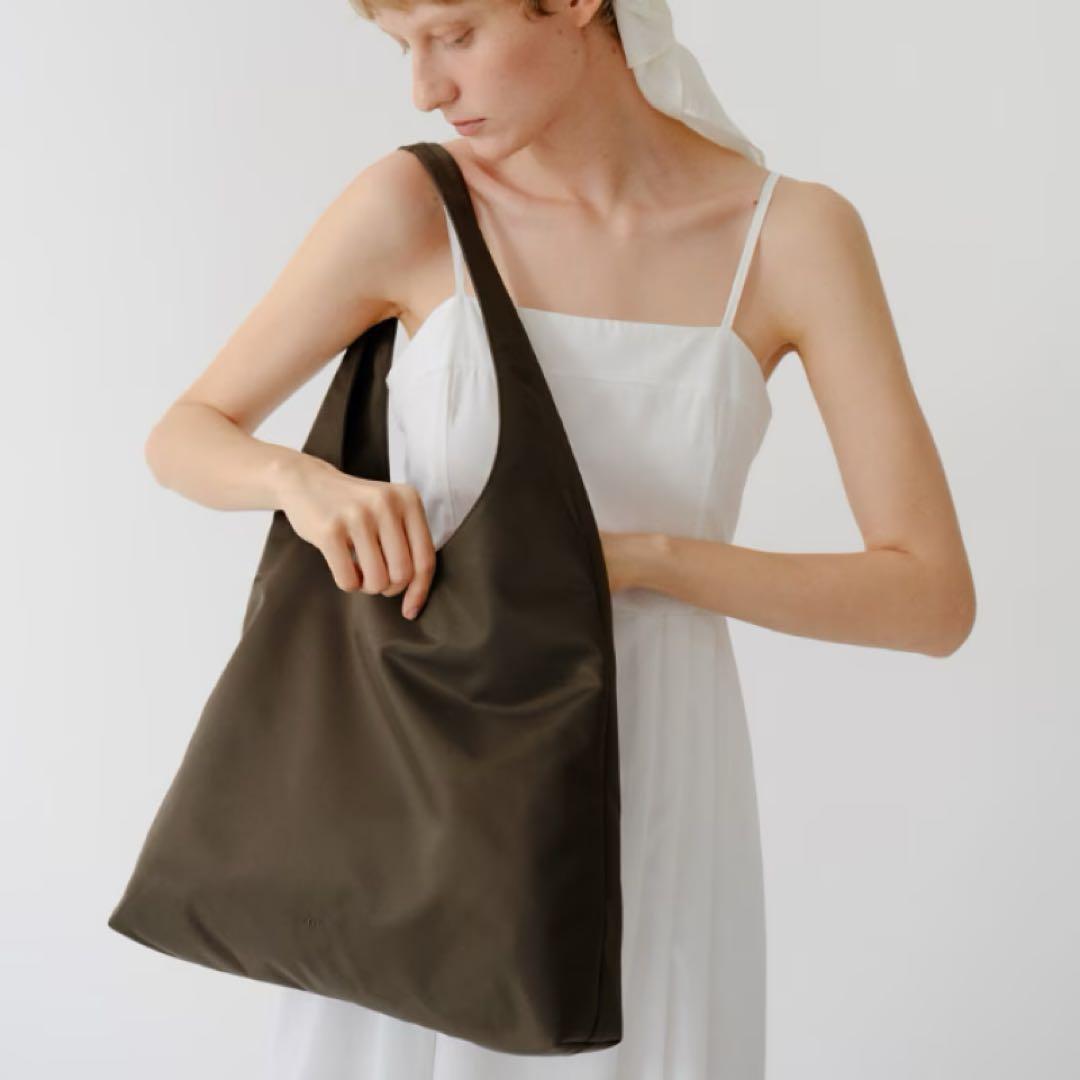 ROH SEOUL ローソウル ANNIE HOBO BAG ナイロン カーキ - メルカリ