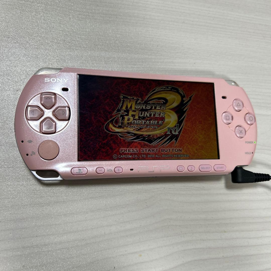 PSP本体（黒・ピンク）と周辺機器セット - メルカリ
