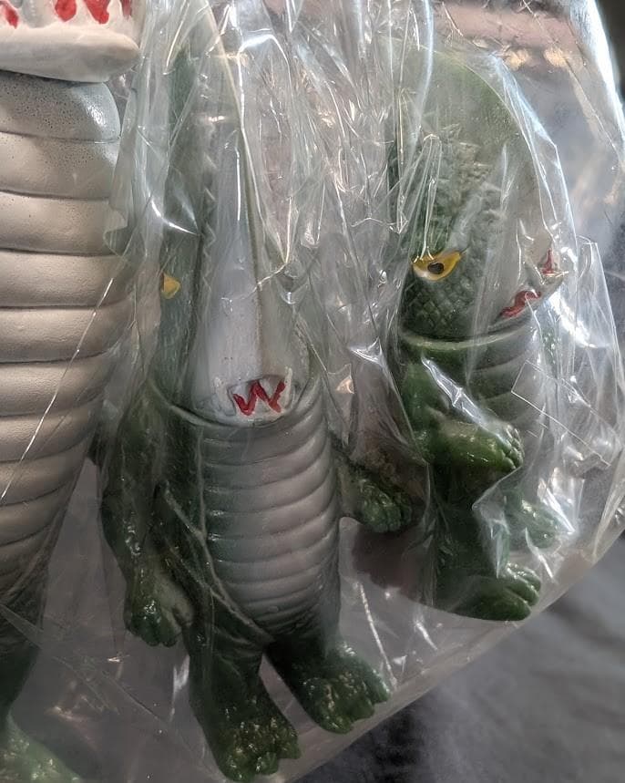 ギロン（日東復刻・マルサン）ソフビ未開封スタンダード・ミドル・ミニ