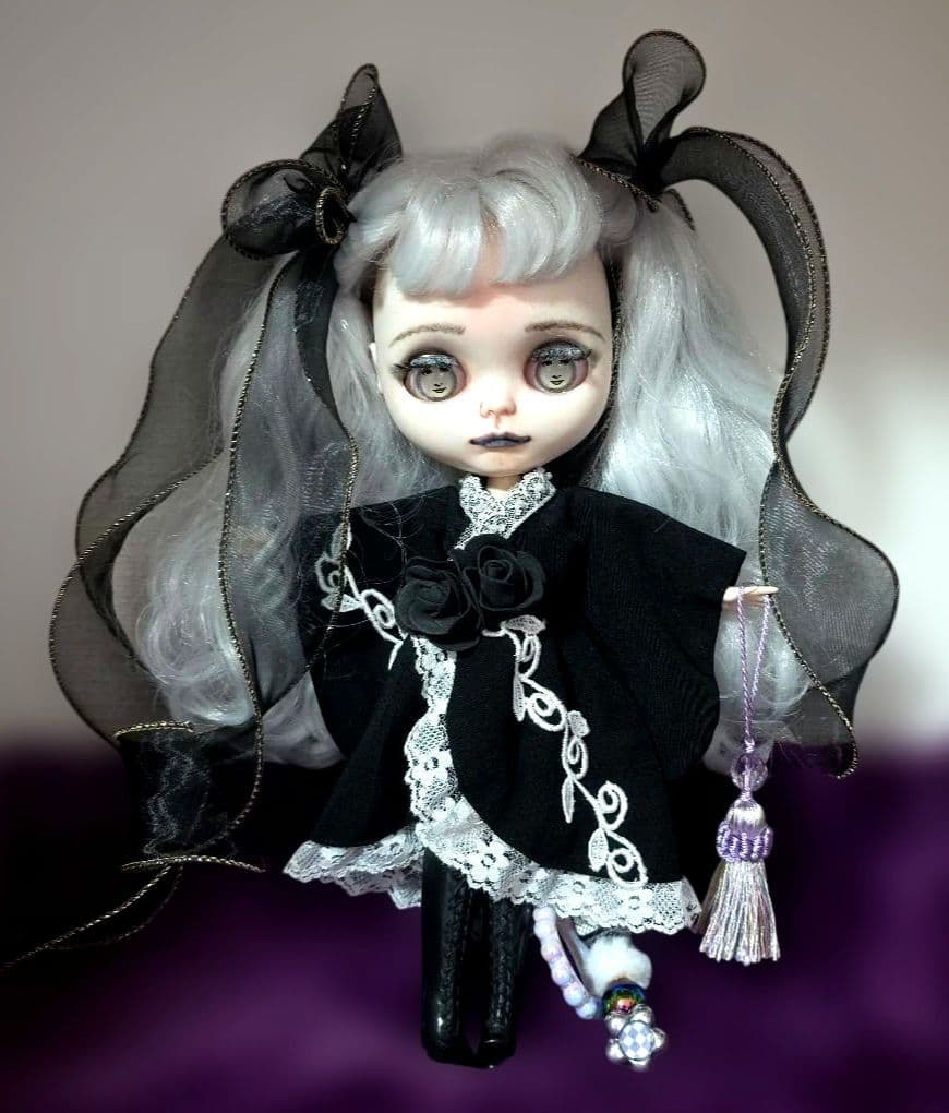 カスタムアイシードール本体+アウトフィット+ブーツ(新品未使用品)黒