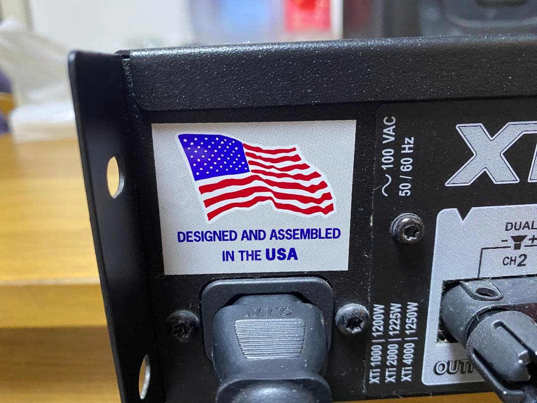 Amcron XTi4000 DSP内蔵 2Ω負荷対応 1600W＋1600W