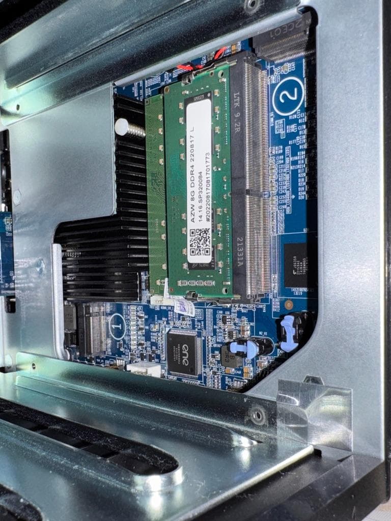 QNAP TS-464 4ベイNAS 16GB HDMI 2.5GbE