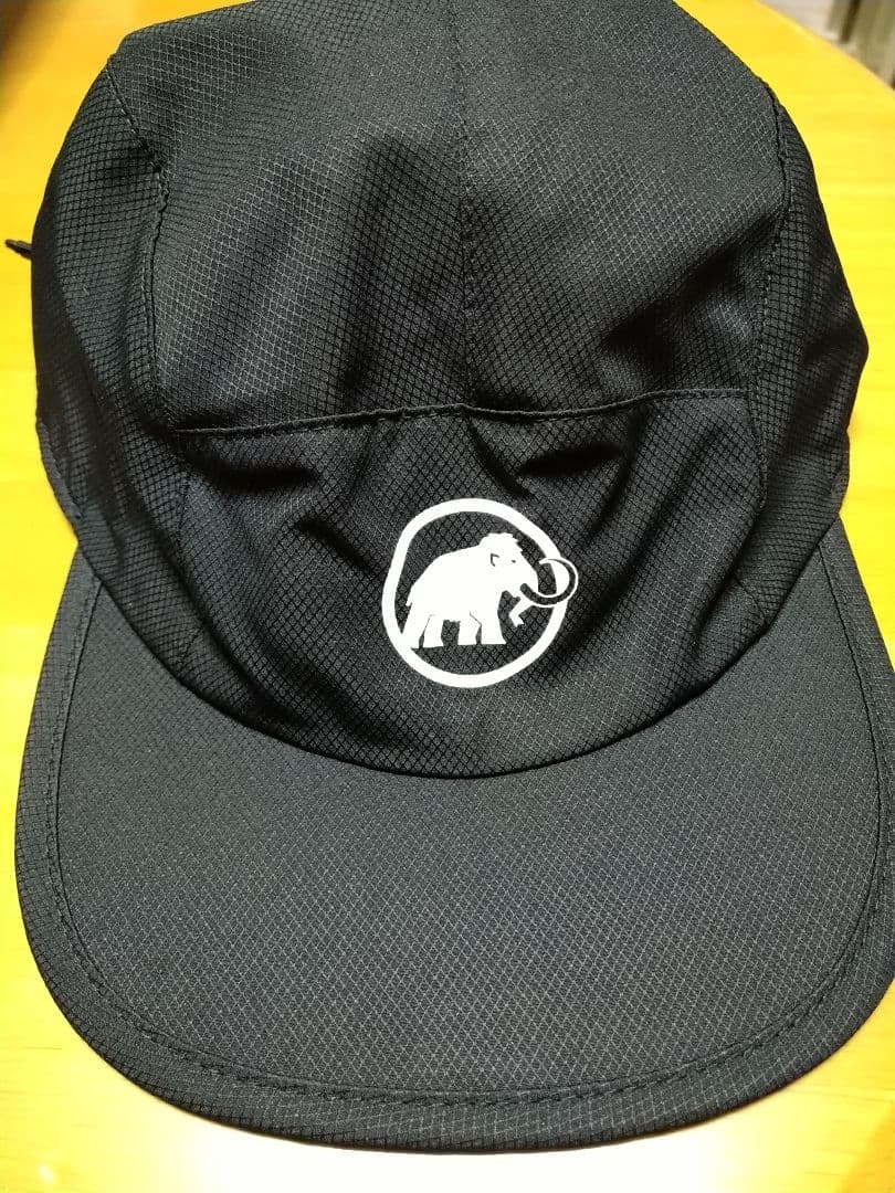 マムート　エナジーライトキャップ　ブラックとレッド 正規取扱店 MAMMUT (マムート) 1119101321 Aenergy Light Cap エナジー