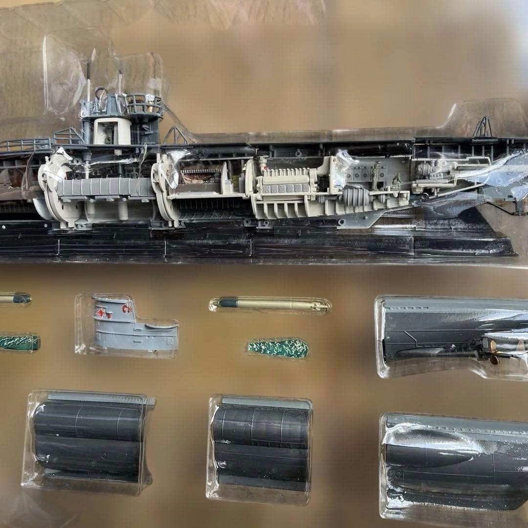 タルガ製1/144鋼密度模型UボートU-96内部構造再現模型 - メルカリ