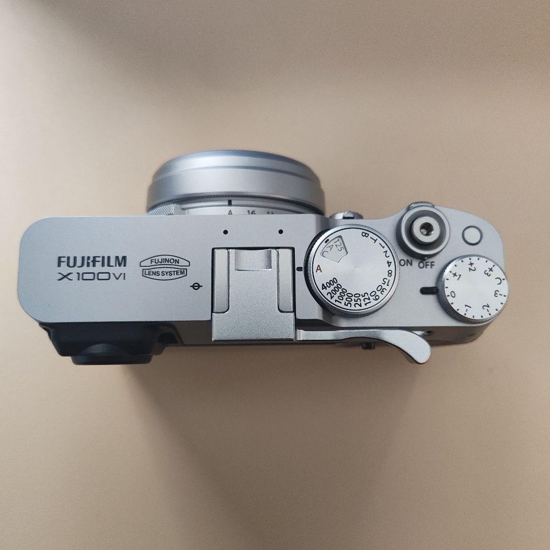 フジフイルム Fujifilm X100VI シルバー - メルカリ